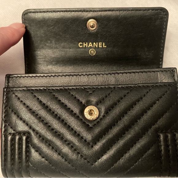 Chanel 2015 - 2016 Quilted Genuine Leather Wallet By Karl Lagerfeld Collection - Picture 4 of 6
